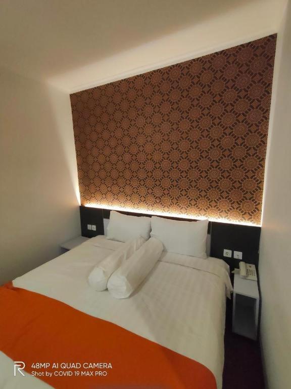 Hotel Front One Boutique Tugu Muda Semarang Exterior foto